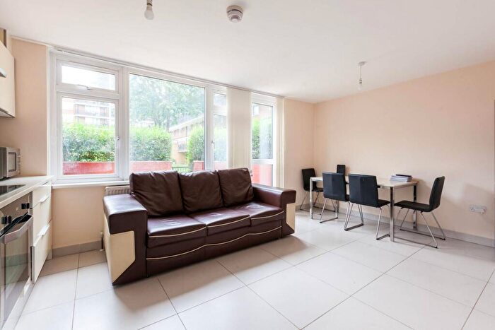 4 Bedroom Maisonette To Rent In New Place Square, Bermondsey, London, SE16