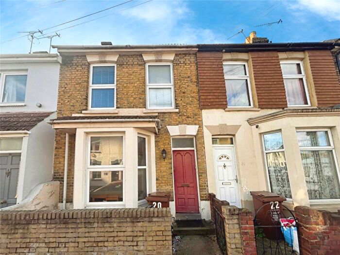 4 Bedroom Terraced House To Rent In East Street, Gillingham, Kent, ME7