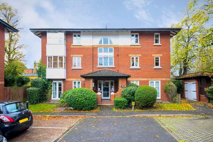 1 Bedroom Flat To Rent In Beechwood Grove, London, W3