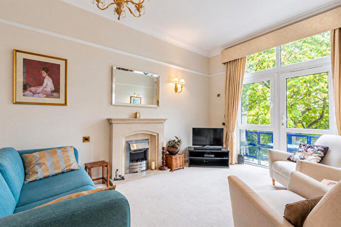 2 Bedroom Apartment For Sale In Harrogate Road, Leeds, LS17