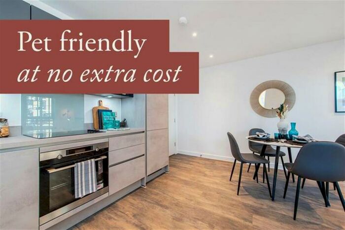 2 Bedroom Apartment To Rent In Bed, Nd Floor Corsair At Beechmont House In Beam Park, RM13