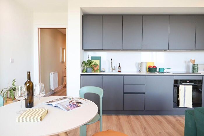 1 Bedroom Apartment To Rent In Glebe Street, Stoke-On-Trent, Staffordshire, ST4