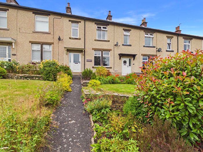 3 Bedroom Terraced House To Rent In Skipton Road, Bradley, BD20