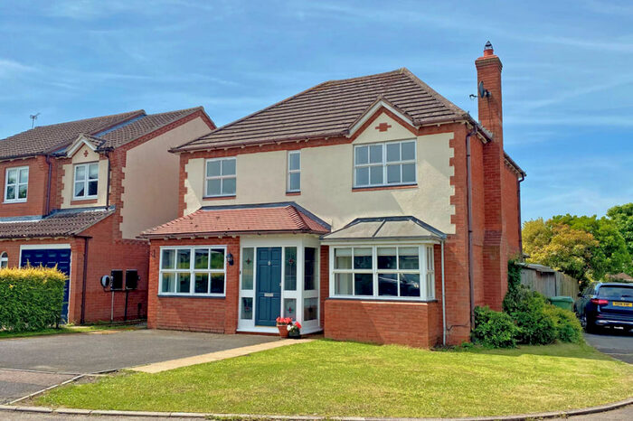 4 Bedroom Detached House For Sale In Passey Crescent, Benson, OX10