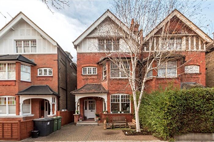 1 Bedroom Flat To Rent In Riggindale Road, London, SW16