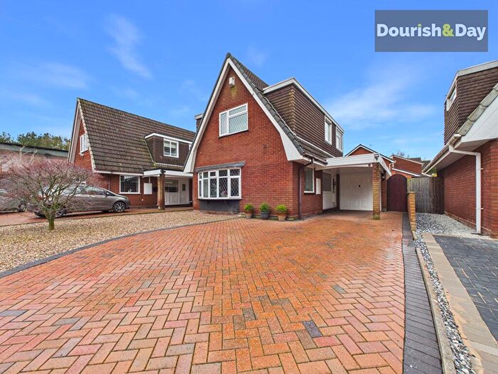 3 Bedroom Detached House For Sale In Oakley Close, Penkridge, ST19