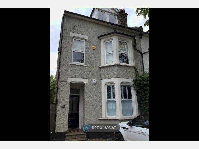2 Bedroom Maisonette To Rent In Whytecliffe Road North, Purley, CR8