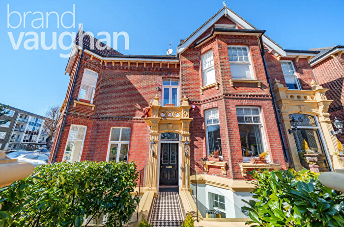 2 Bedroom Flat To Rent In Wilbury Avenue, Hove, East Sussex, BN3
