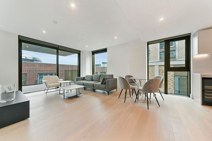 2 Bedroom Flat To Rent In Radley House, Prince Of Wales Drive, London, SW11