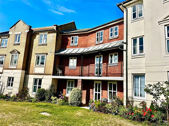 1 Bedroom Flat For Sale In Anchorage Way, Lymington, Hampshire, SO41