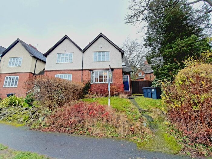 3 Bedroom House To Rent In The Circle, Birmingham, B17