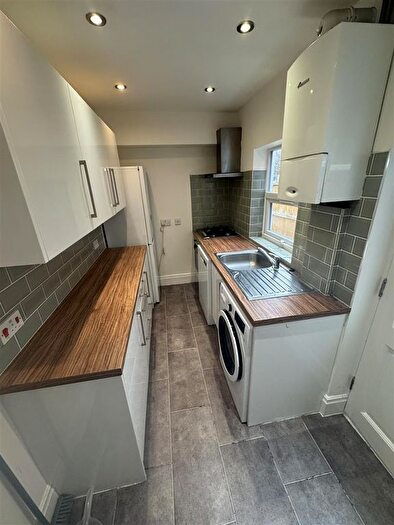 2 Bedroom Property To Rent In Drayton Road, Bearwood, Smethwick, B66