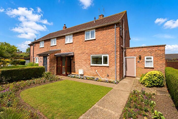 3 Bedroom Semi-Detached House For Sale In Meadway, Colney Heath, St. Albans, Hertfordshire, AL4