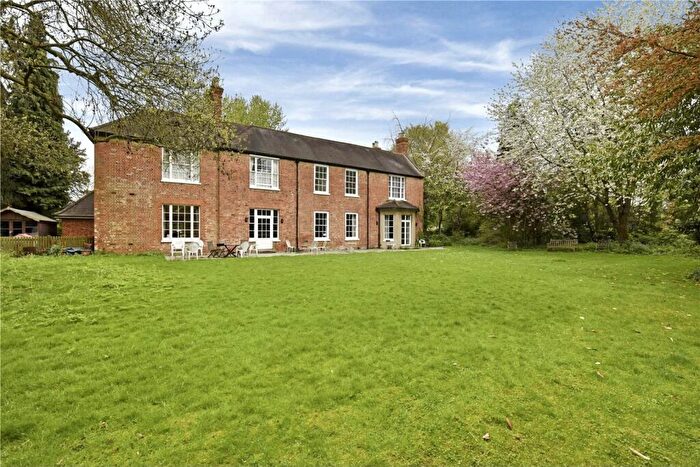 1 Bedroom Apartment To Rent In Sutton Road, Cookham, Maidenhead, Berkshire, SL6