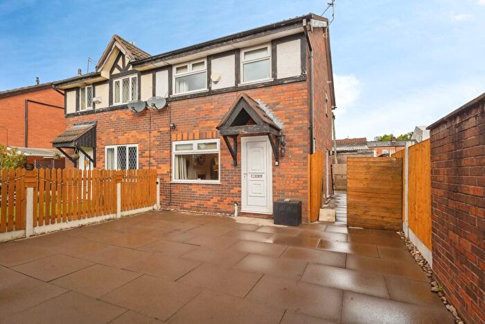 3 Bedroom Semi-Detached House For Sale In Aegean Gardens, Salford, Lancashire, M7