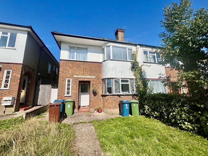 2 Bedroom Maisonette To Rent In Holwell Place, Pinner, HA5