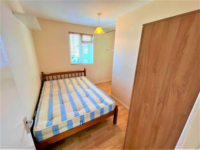 1 Bedroom Flat To Rent In Beech Gardens, Essex, RM10