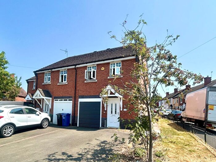 3 Bedroom Semi Detached House For Sale In Bird Street, Lower Gornal, DY3