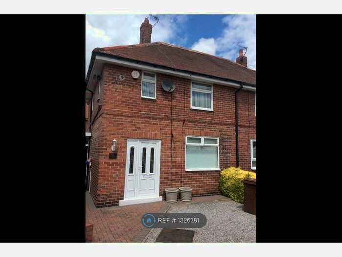 2 Bedroom Semi-Detached House To Rent In Brigshaw Drive, Castleford, WF10