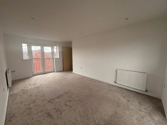 2 Bedroom Apartment To Rent In Harper Grove, Tipton, DY4
