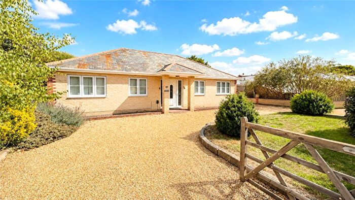4 Bedroom Bungalow For Sale In High Street, Longstanton, Cambridge, CB24