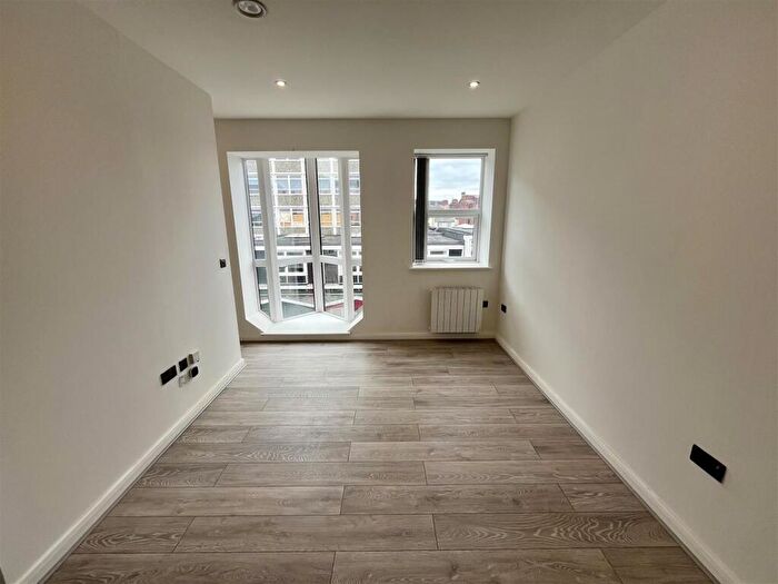 1 Bedroom Flat To Rent In Churchgate, Bolton, BL1