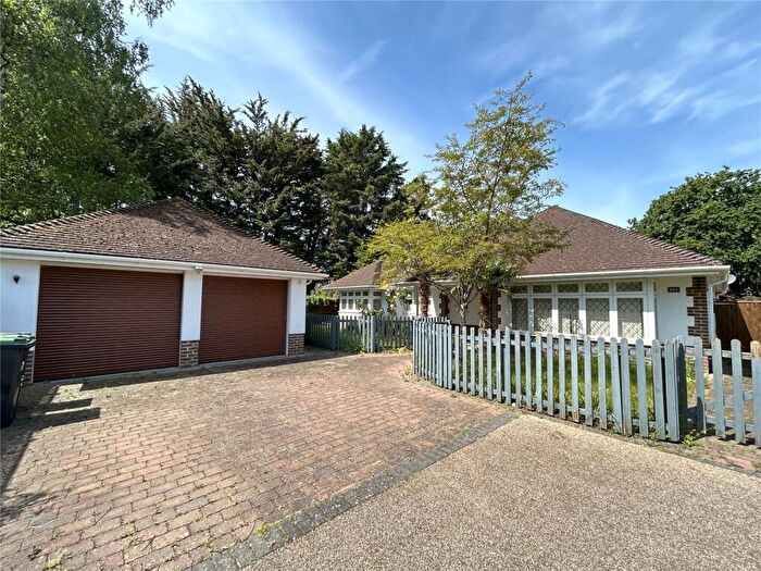 3 Bedroom Bungalow For Sale In The Grove, Christchurch, Dorset, BH23