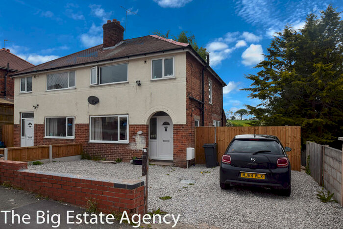3 Bedroom Semi-Detached House To Rent In Meadowbank, Holywell, CH8