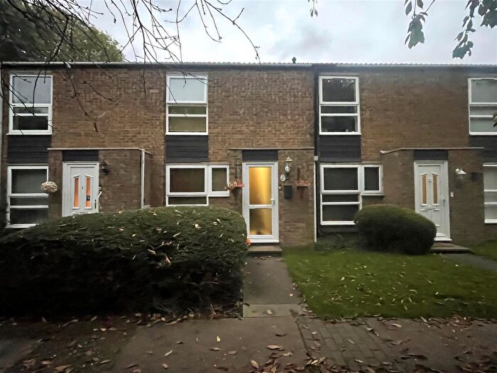 2 Bedroom End Of Terrace House To Rent In Farm Holt, New Ash Green, Longfield, DA3