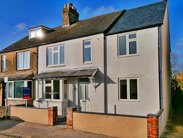3 Bedroom Semi-Detached House To Rent In Purley Avenue, Cirencester, GL7
