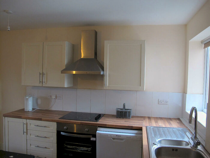 6 Bedroom Semi-Detached House To Rent In Derby Road, Nottingham, Nottinghamshire, NG7