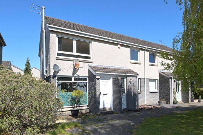 2 Bedroom Flat For Sale In Craigs Park, Corstorphine, Edinburgh, EH12