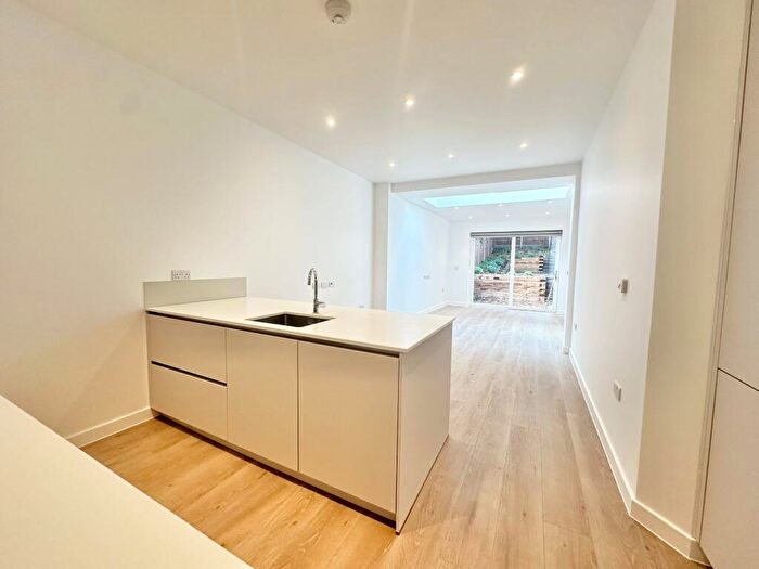 1 Bedroom Apartment To Rent In Cholmeley Park, Highgate, N6
