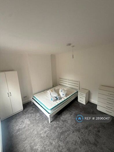 5 Bedroom Terraced House To Rent In Pershore Road, Selly Park, Birmingham, B29