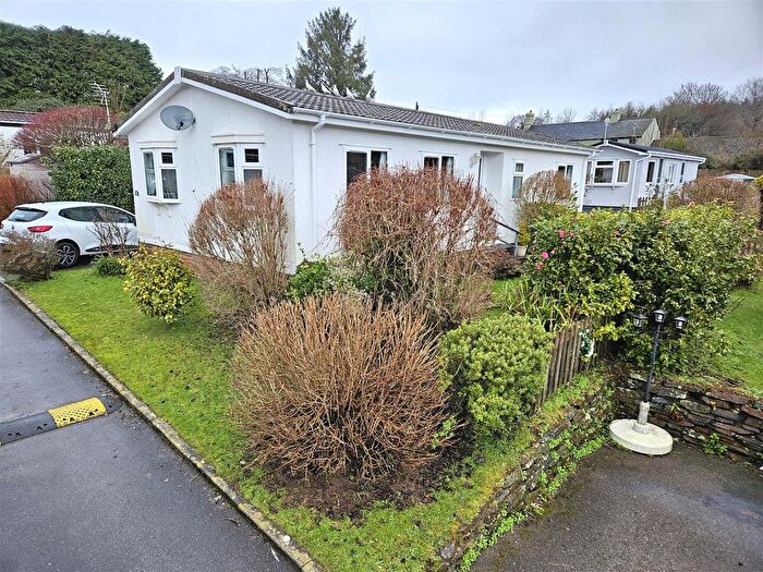 2 Bedroom Park Home For Sale In Moorshop, Tavistock, PL19