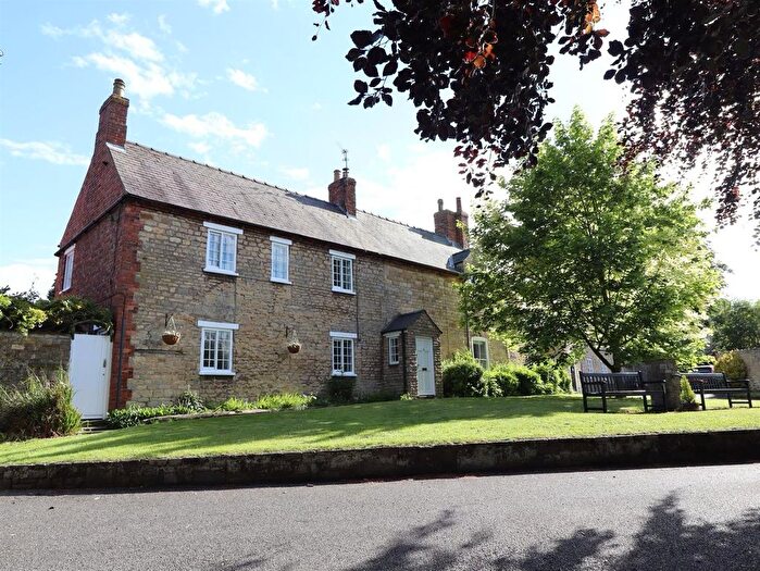 2 Bedroom Cottage For Sale In High Street, Washingborough, Lincoln, LN4