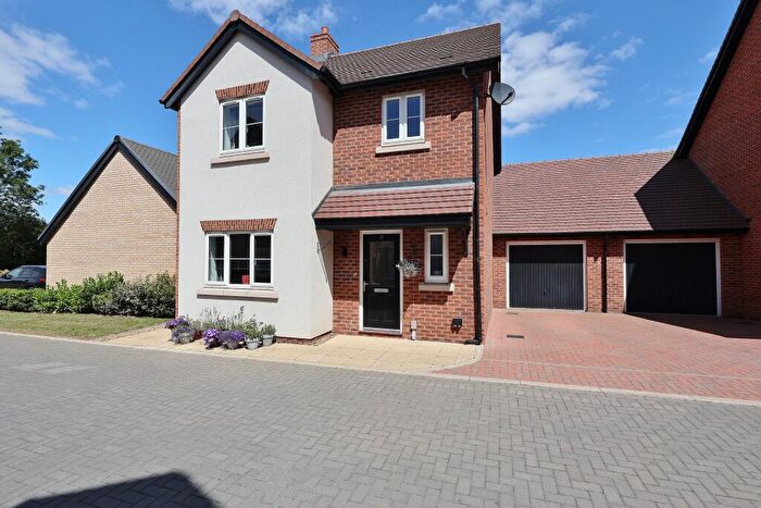 3 Bedroom Detached House For Sale In Viney Corner, Arlesey, SG15
