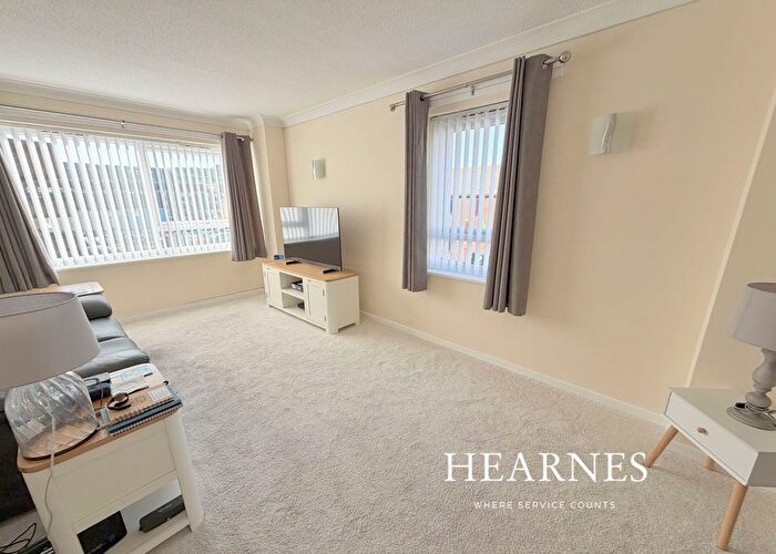 1 Bedroom Flat For Sale In Seldown Road, Poole, BH15