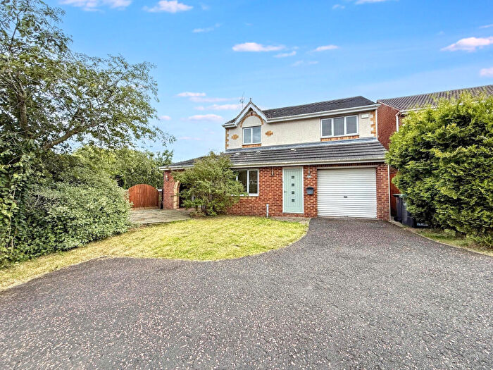 3 Bedroom Detached House For Sale In Balmoral Drive, Peterlee, Durham, SR8
