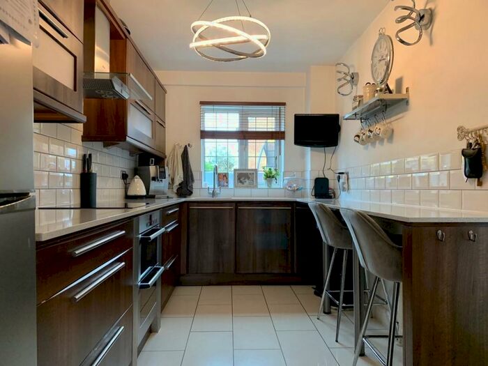 4 Bedroom Detached House To Rent In Horseman Court, Kelvedon Hatch, Brentwood, CM15