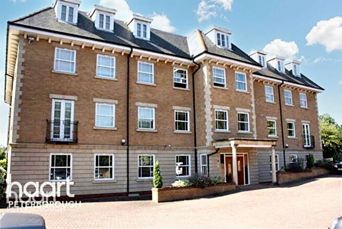 2 Bedroom Apartment For Sale In Thorpe Road, Peterborough, PE3
