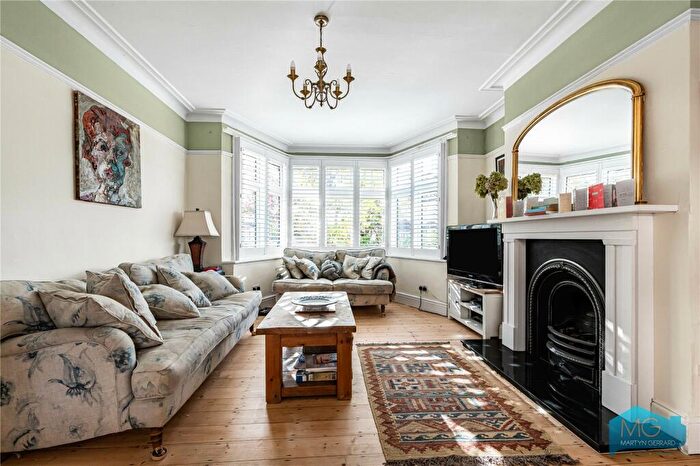 4 Bedroom Terraced House For Sale In Summerlee Gardens, London, N2