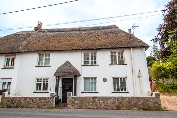 2 Bedroom Cottage For Sale In High Street, Newton Poppleford, EX10