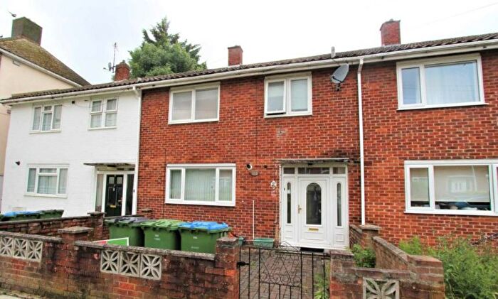 4 Bedroom House To Rent In Edington Road, Abbey Wood, SE2