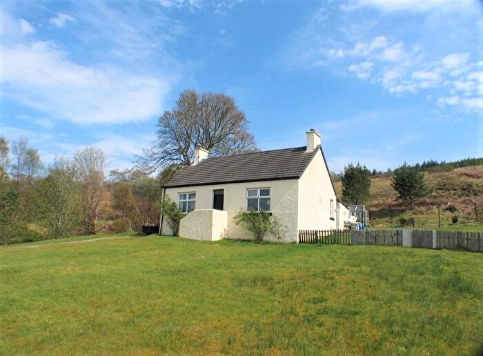 2 Bedroom Cottage To Rent In Ardchyline Estate, St Catherine's, Cairndow, PA25