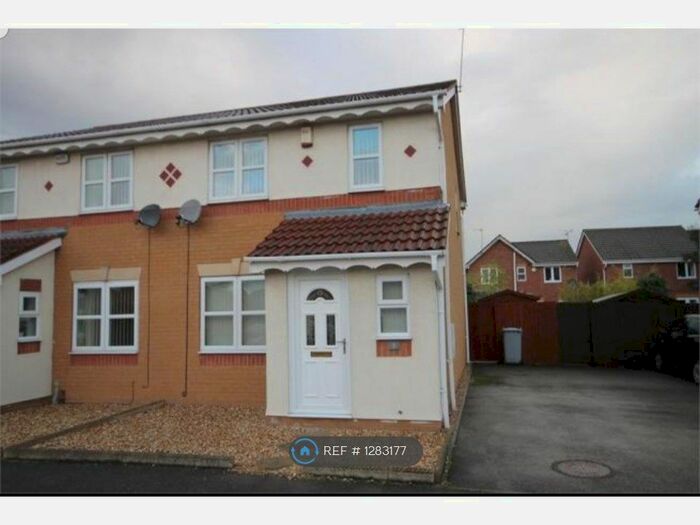 3 Bedroom Semi-Detached House To Rent In Farmers Walk, Newark-On-Trent NG24