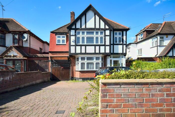 5 Bedroom Detached House To Rent In Norval Road, Wembley, HA0