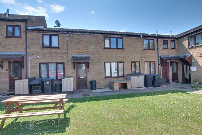2 Bedroom Terraced House To Rent In Lester Drive, Haddenham, CB6