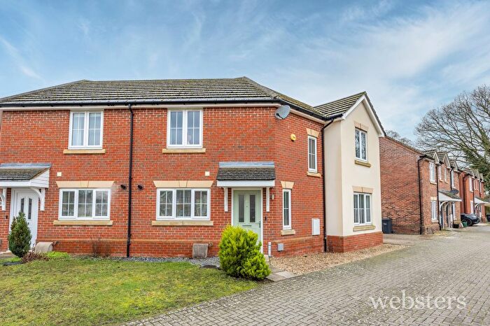 3 Bedroom Semi-Detached House For Sale In Park View, Horsford, NR10