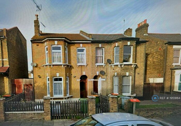 2 Bedroom Flat To Rent In Clova Road, London, E7